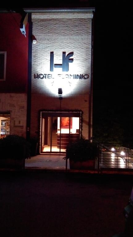Hotel Flaminio Tavernelle Serrungarina Kültér fotó
